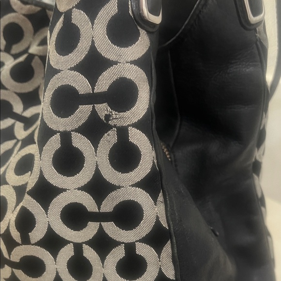 Coach Black and Cream Signature Shoulder Hobo - Picture 6 of 14